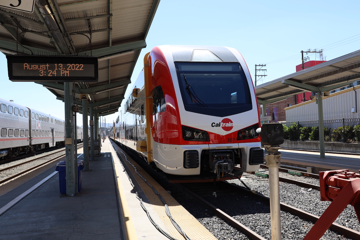 Caltrain Awards Contracts for OnBoard WiFi Caltrain